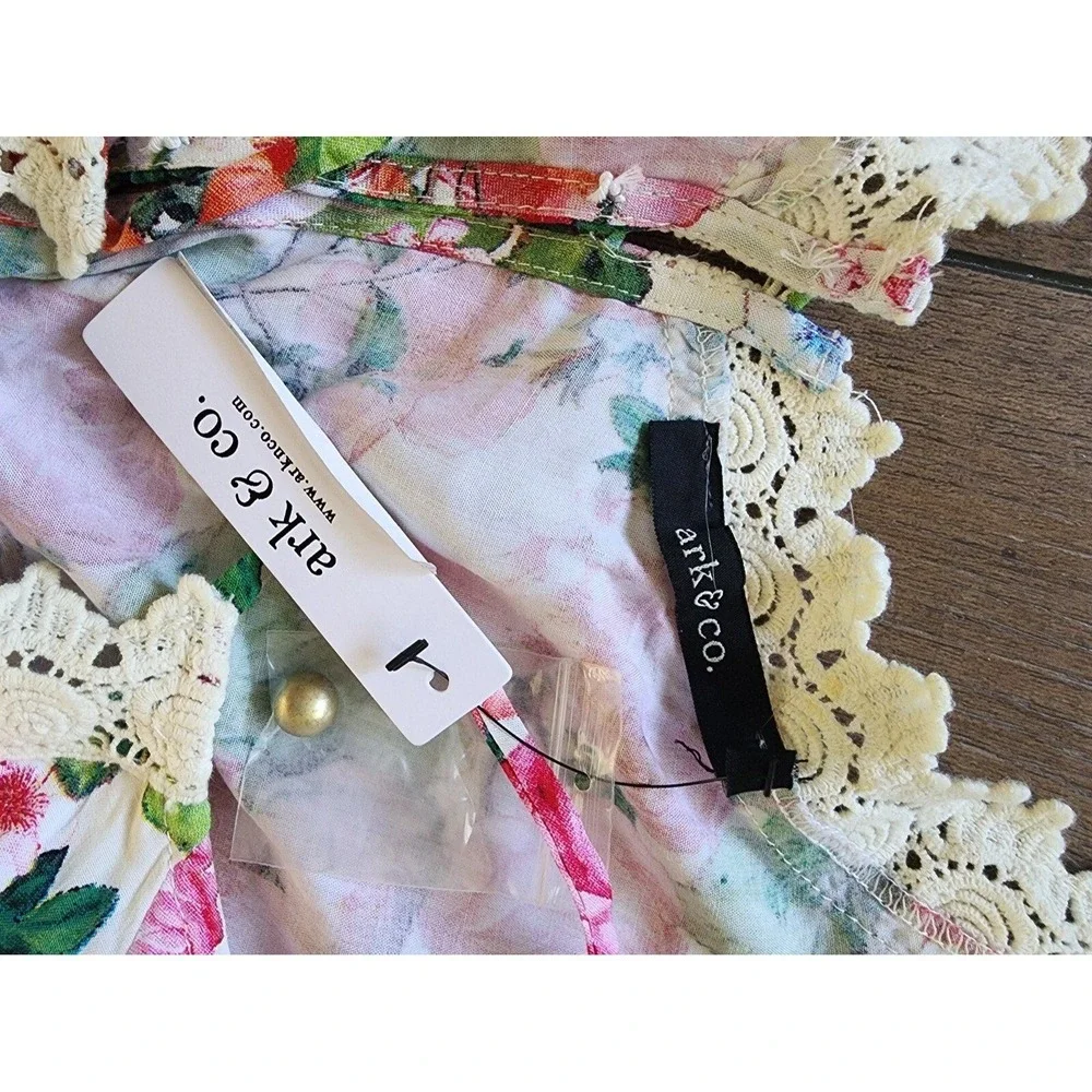 NWT Boutique Floral Romper‎ Cottagecore Boho Size Small